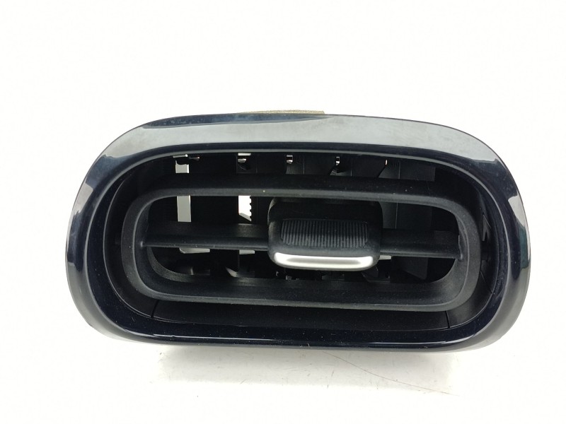 Recambio de aireador para toyota yaris (_p21_, _pa1_, _ph1_) 1.5 hybrid (mxph10) referencia OEM IAM 55660K0040  