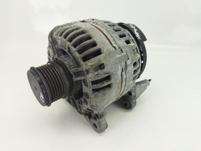 Recambio de alternador para audi a3 (8p1) 2.0 tdi 16v referencia OEM IAM 06F903023F  
