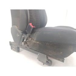 ASIENTO DELANTERO IZQUIERDO 