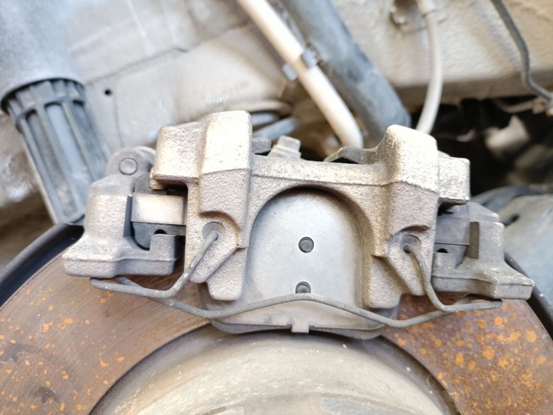 Recambio de pinza freno trasera derecha para skoda karoq (nu7, nd7) 2.0 tdi referencia OEM IAM 8V0615424D  