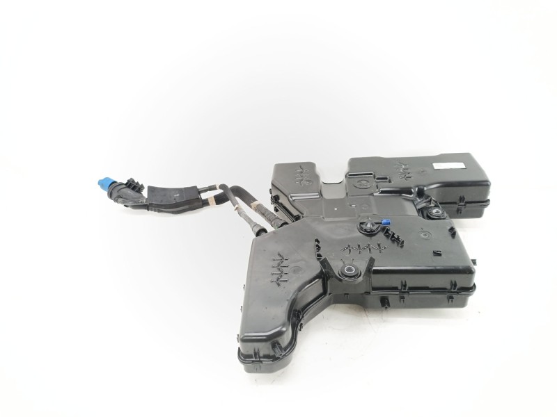 Recambio de deposito adblue para volkswagen crafter furgoneta (sy_, sx_) 2.0 tdi referencia OEM IAM 2N0131877R  