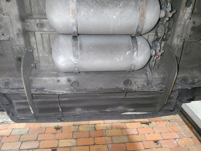Recambio de refuerzo paragolpes trasero para volkswagen crafter furgoneta (sy_, sx_) 2.0 tdi referencia OEM IAM 7C0804665F  