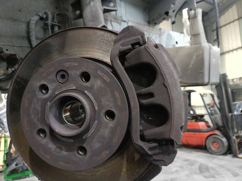 Recambio de pinza freno delantera derecha para volkswagen crafter furgoneta (sy_, sx_) 2.0 tdi referencia OEM IAM 2N0615124  