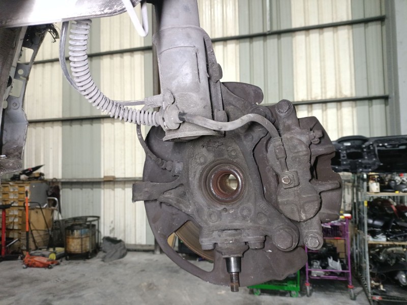 Recambio de mangueta delantera izquierda para volkswagen crafter furgoneta (sy_, sx_) 2.0 tdi referencia OEM IAM 2N0407257B  