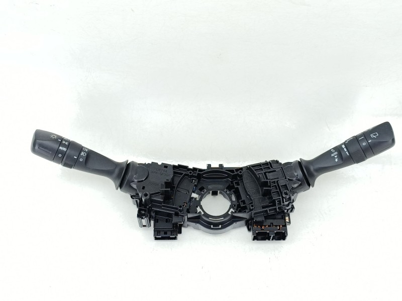Recambio de mando multifuncion para toyota rav 4 iv (_a4_) 2.5 hybrid (ava42_) referencia OEM IAM 3325017F744  