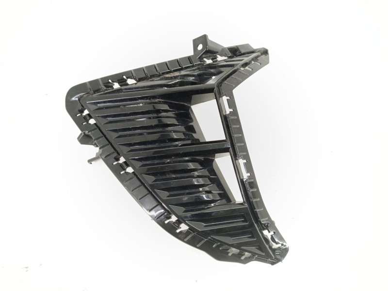 Recambio de rejilla paragolpes derecha para hyundai i20 iii (bc3, bi3) 1.2 referencia OEM IAM 86564Q0GA0EB  
