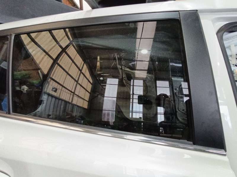 Recambio de luna trasera derecha para toyota rav 4 iv (_a4_) 2.5 hybrid (ava42_) referencia OEM IAM 6811342150  