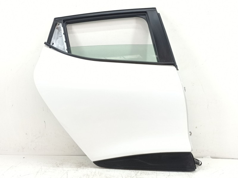 Recambio de puerta trasera derecha para renault clio iv (bh_) 1.5 dci 75 referencia OEM IAM 821008626R  