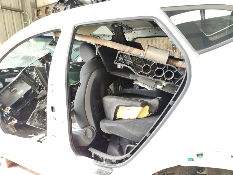 Recambio de gomas contorno puerta para hyundai tucson (tl, tle) 1.6 gdi referencia OEM IAM 83110D7000  