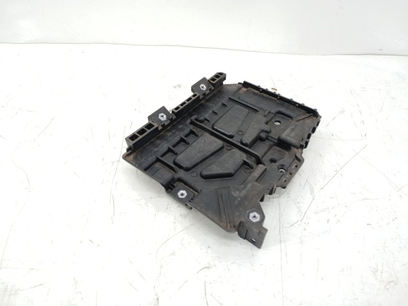 Recambio de soporte bateria para hyundai kona (os, ose, osi) 1.6 crdi referencia OEM IAM 37150J9500  