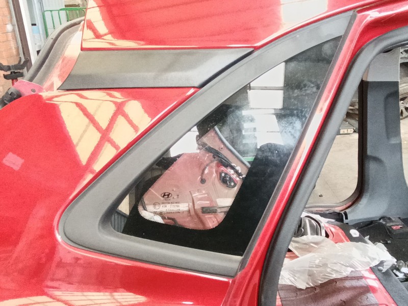 Recambio de luna custodia trasera derecha para hyundai kona (os, ose, osi) 1.6 crdi referencia OEM IAM 87820J9010  
