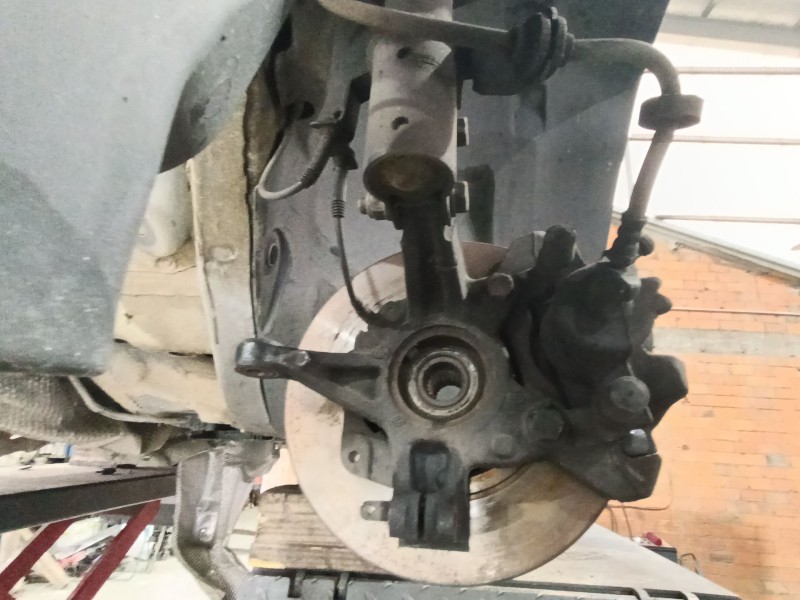 Recambio de mangueta delantera izquierda para renault clio iv (bh_) 1.5 dci 75 referencia OEM IAM 400156124R  