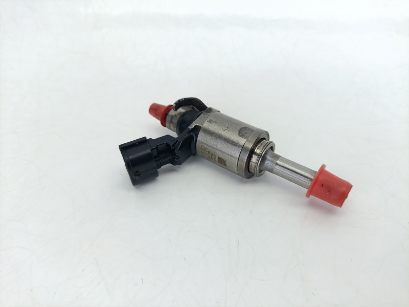 Recambio de inyector para renault megane iv hatchback (b9a/m/n_) 1.2 tce 100 (b9ms) referencia OEM IAM 8201438013  