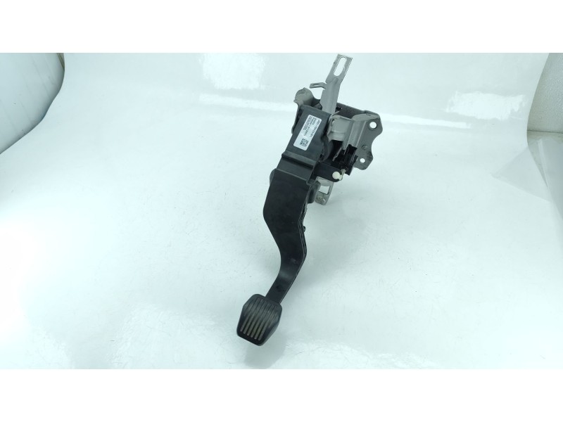 Recambio de pedal embrague para ford kuga iii (dfk) 2.0 ecoblue mhev referencia OEM IAM 2307538  