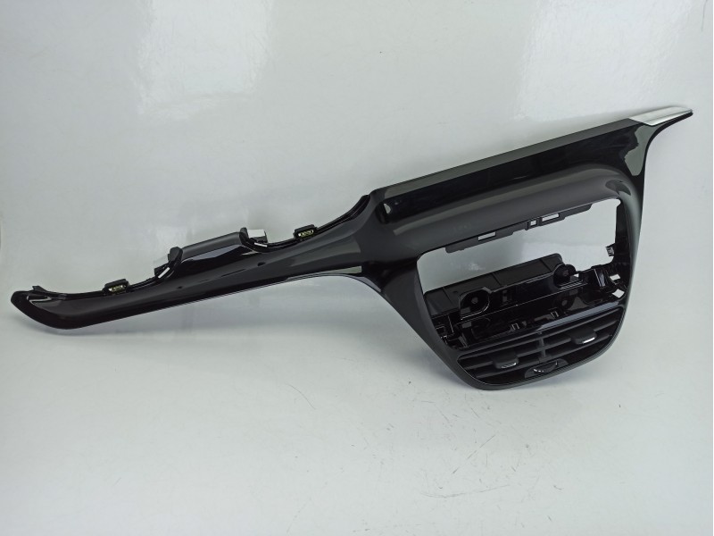 Recambio de moldura para peugeot 2008 i (cu_) 1.6 bluehdi 100 referencia OEM IAM 9673830077  