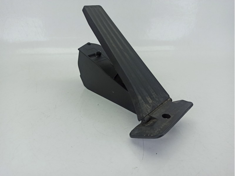 Recambio de potenciometro pedal para bmw x1 (f48) sdrive 18 d referencia OEM IAM 6859999  