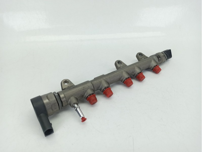 Recambio de rampa inyectora para bmw x1 (f48) sdrive 18 d referencia OEM IAM 8579239  