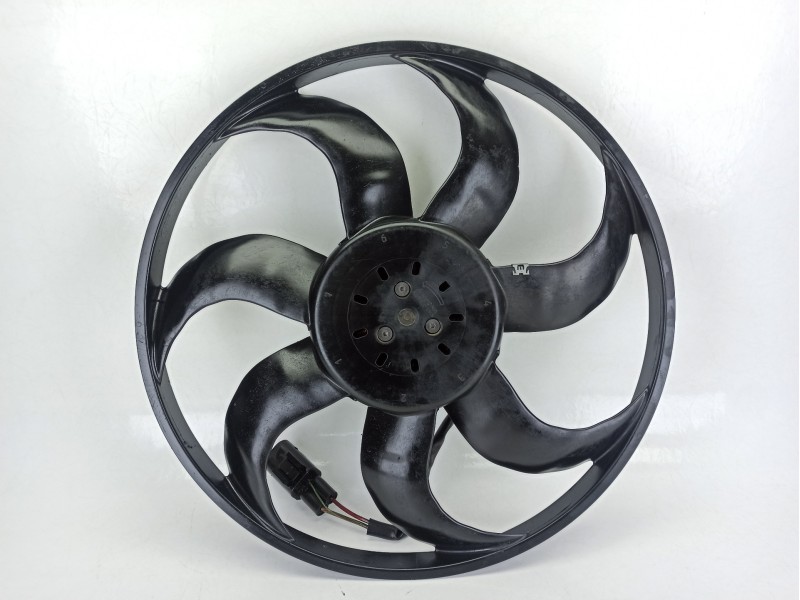 Recambio de electroventilador para bmw x1 (f48) sdrive 18 d referencia OEM IAM 7636070  