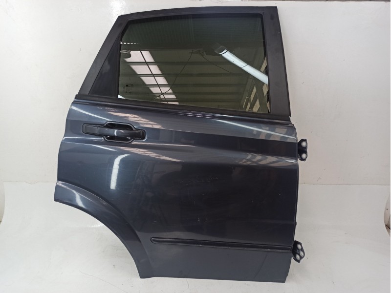 Recambio de puerta trasera derecha para ssangyong actyon i 200 xdi 4wd referencia OEM IAM   