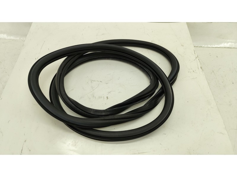 Recambio de gomas contorno puerta para volkswagen t-roc (a11, d11) 1.5 tsi referencia OEM IAM 2GA867912C  