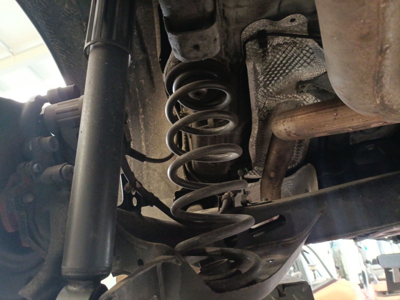 Recambio de muelle amortiguacion para volkswagen golf vii variant (ba5, bv5) 1.6 tdi referencia OEM IAM 5Q0511121AA  