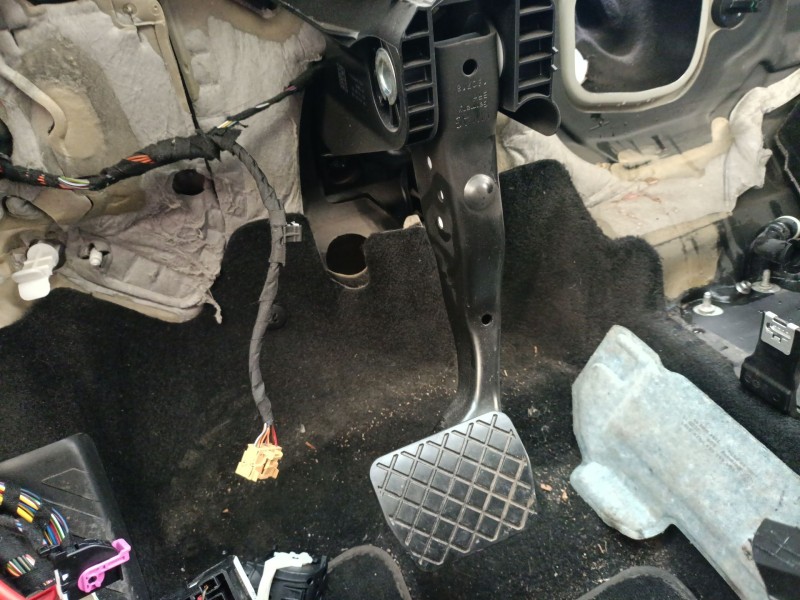 Recambio de pedal freno para volkswagen golf vii variant (ba5, bv5) 1.6 tdi referencia OEM IAM 5Q1723143B  