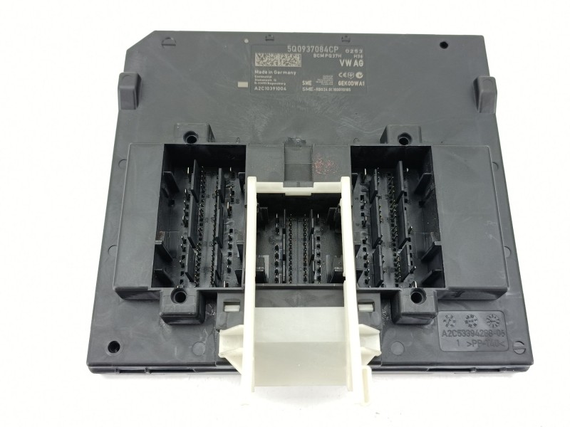 Recambio de modulo confort para volkswagen t-roc (a11, d11) 1.5 tsi referencia OEM IAM 5Q0937084CP  