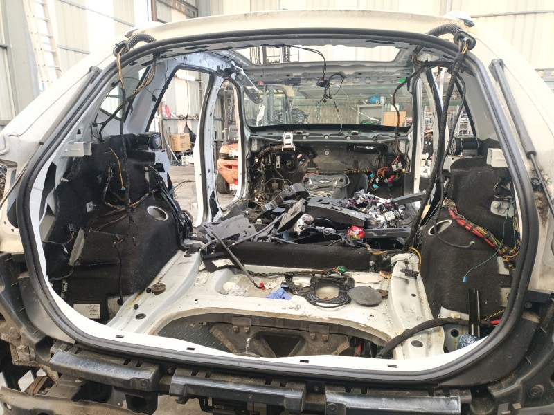 Recambio de gomas contorno puerta para bmw x1 (e84) sdrive 18 d referencia OEM IAM 51762990474  