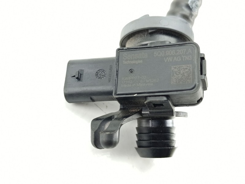 Recambio de tubo para volkswagen t-roc (a11, d11) 1.5 tsi referencia OEM IAM 5Q0612041R  