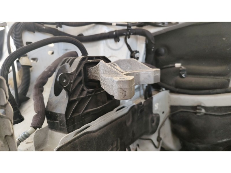Recambio de soporte motor derecho para opel mokka 1.2 (76) referencia OEM IAM 1677070880  
