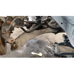 BRAZO SUSPENSION INFERIOR DELANTERO IZQUIERDO 9831682580 