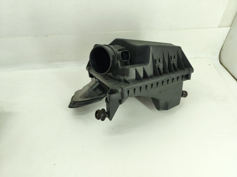 Recambio de filtro aire para opel zafira tourer c (p12) 1.6 cdti (75) referencia OEM IAM 13272719  