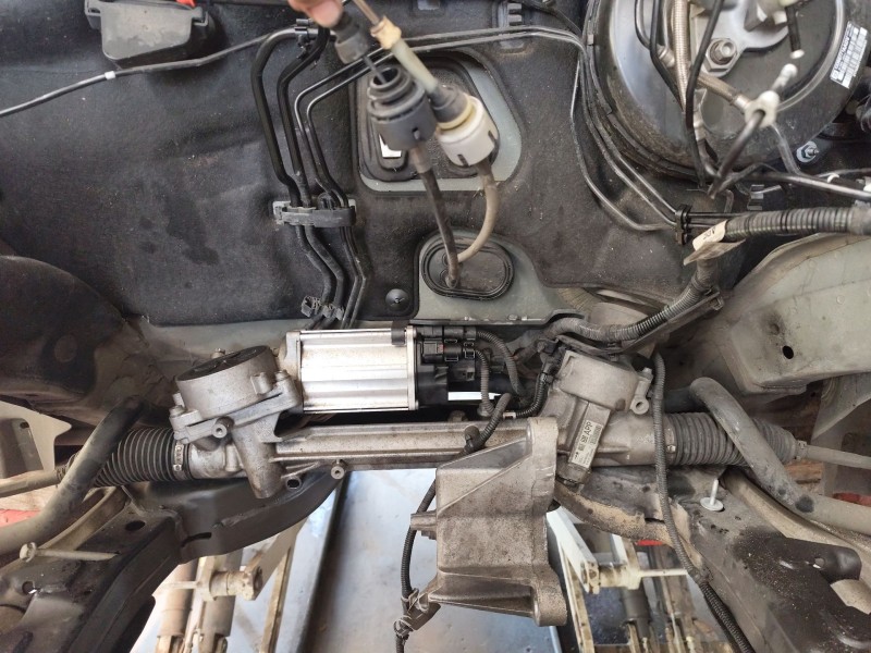 Recambio de cremallera direccion para opel zafira tourer c (p12) 1.6 cdti (75) referencia OEM IAM 13368200  