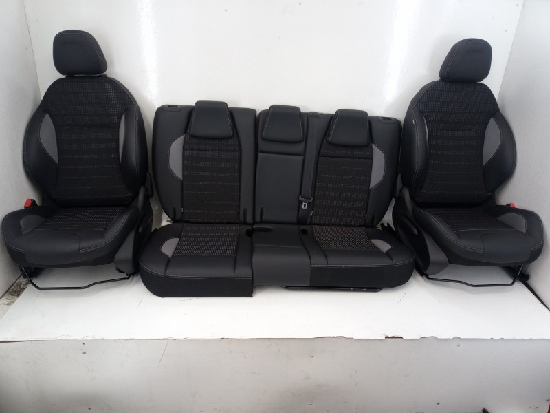 Recambio de juego asientos completo para peugeot 2008 i (cu_) 1.6 bluehdi 100 referencia OEM IAM   