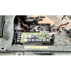 CAJA RELES / FUSIBLES AH2214290 