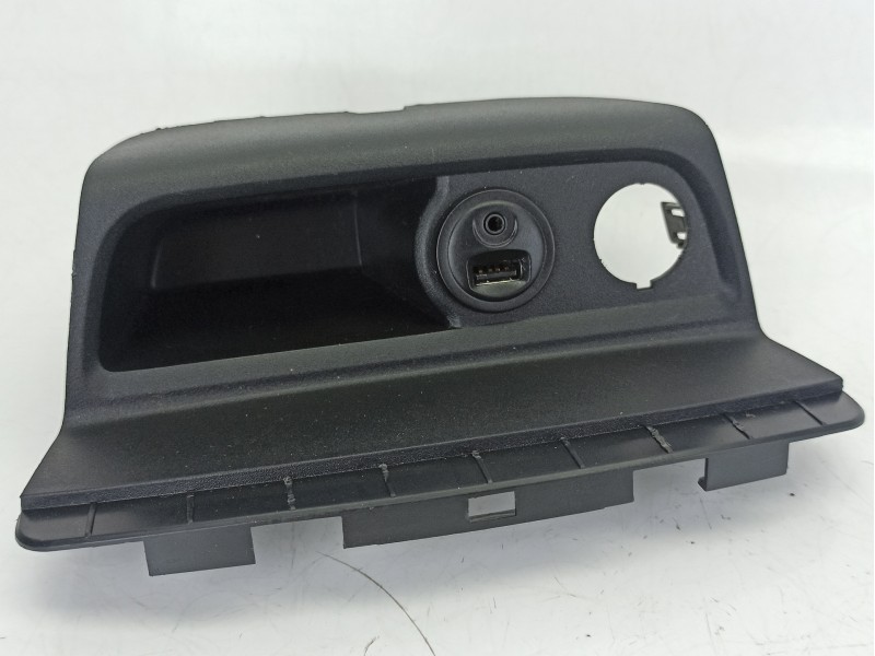 Recambio de moldura para peugeot 2008 i (cu_) 1.6 bluehdi 100 referencia OEM IAM 9674655277  