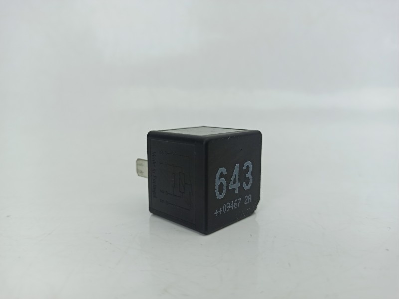 Recambio de rele para audi a5 (8t3) 3.0 tdi quattro referencia OEM IAM 8K0951253  