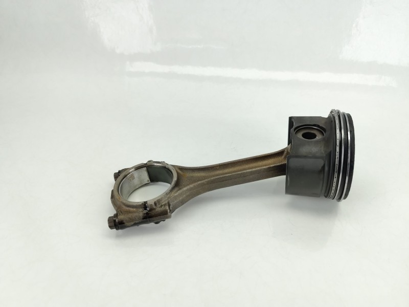 Recambio de piston para audi q3 sportback (f3n) 35 tdi referencia OEM IAM 05L107065T  