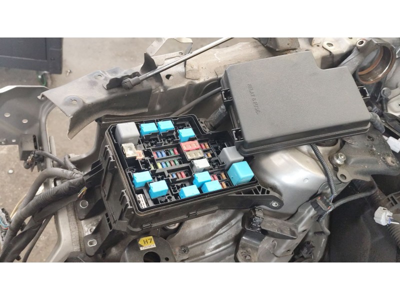 Recambio de caja reles / fusibles para lexus nx (_z1_) 300h awd (ayz15) referencia OEM IAM 8274148090  