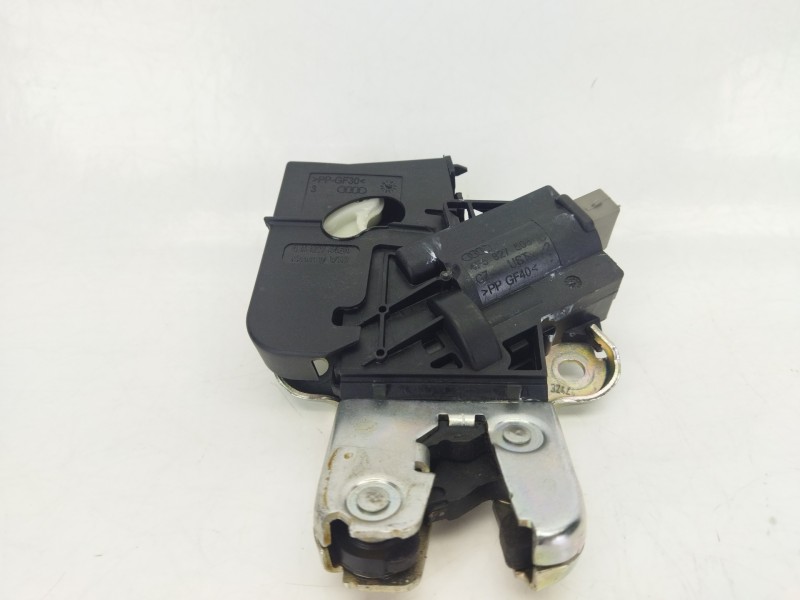 Recambio de cerradura maletero / porton para audi a4 b8 (8k2) 2.0 tdi referencia OEM IAM 4F5827505D  