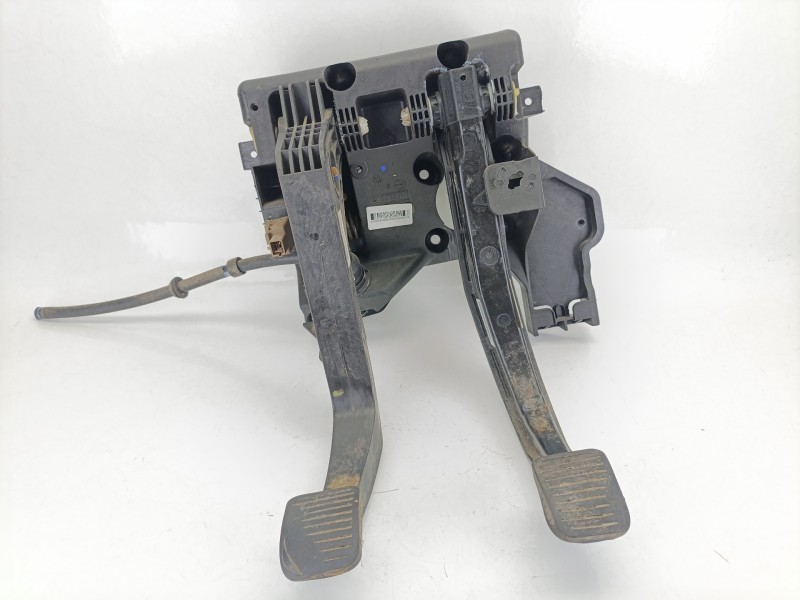 Recambio de pedal embrague para peugeot boxer furgoneta 2.2 hdi 130 referencia OEM IAM 01373295080  