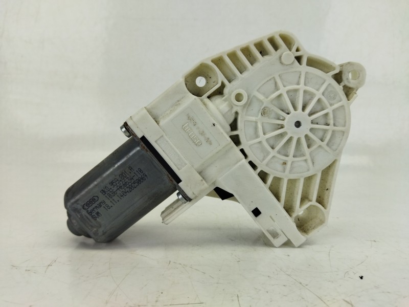 Recambio de motor elevalunas delantero izquierdo para audi a4 b8 (8k2) 2.0 tdi referencia OEM IAM 8K0959801A  