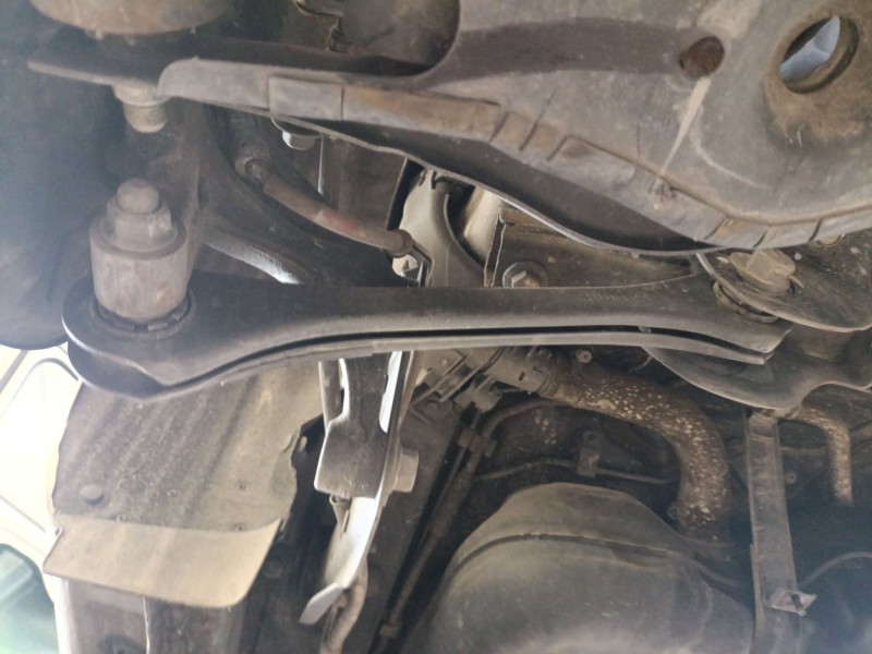 Recambio de brazo suspension trasero izquierdo para hyundai i30 (pde, pd, pden) 1.6 crdi referencia OEM IAM 55210G4AA0  