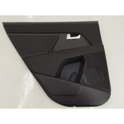GUARNECIDO PUERTA TRASERA IZQUIERDA 833013U030 