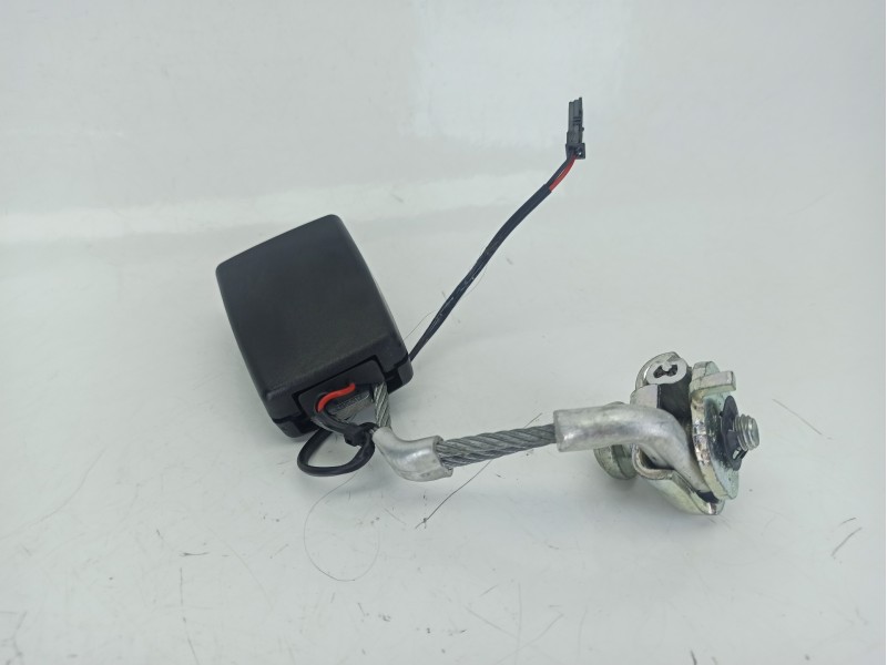 Recambio de enganche cinturon trasero derecho para bmw 5 touring (f11) 535 d referencia OEM IAM 724327407  