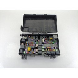 CAJA RELES / FUSIBLES P68320919AB 