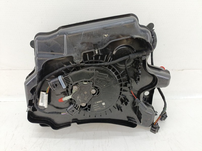 Recambio de deposito adblue para volkswagen golf vii variant (ba5, bv5) 1.6 tdi referencia OEM IAM 5Q0131877F  