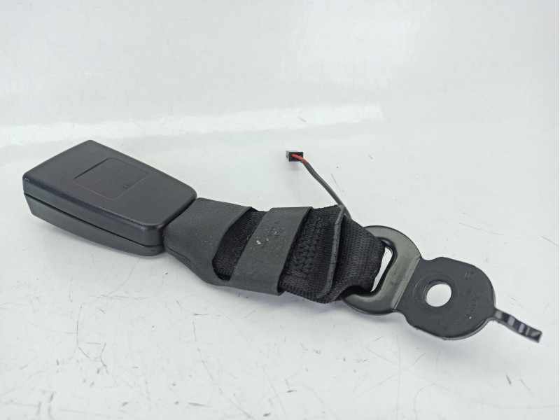 Recambio de enganche cinturon trasero central para bmw 5 touring (f11) 535 d referencia OEM IAM 724327503  