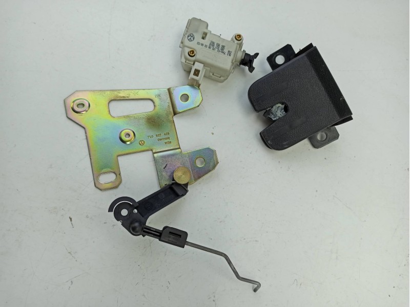 Recambio de cerradura maletero / porton para volkswagen touareg (7la, 7l6, 7l7) 5.0 v10 tdi referencia OEM IAM   
