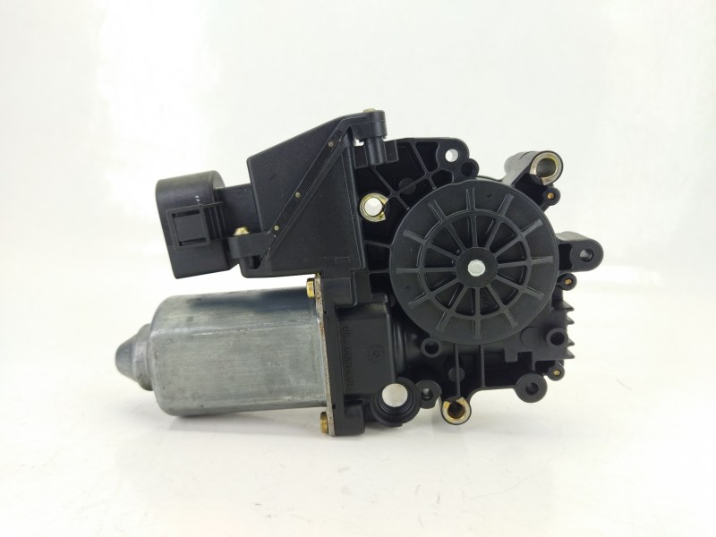 Recambio de motor elevalunas trasero derecho para audi a4 b6 (8e2) 1.9 tdi referencia OEM IAM 114188  